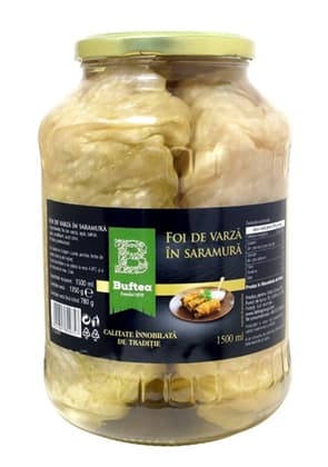 BUFTEA FOI DE VARZA IN SARAMURA (CABBAGE LEAVES)